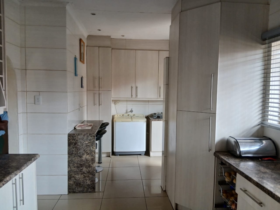 3 Bedroom Property for Sale in Rustenburg Central North West